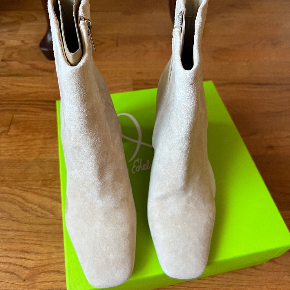 Sam Edelman suede ankle boot(new-never used)